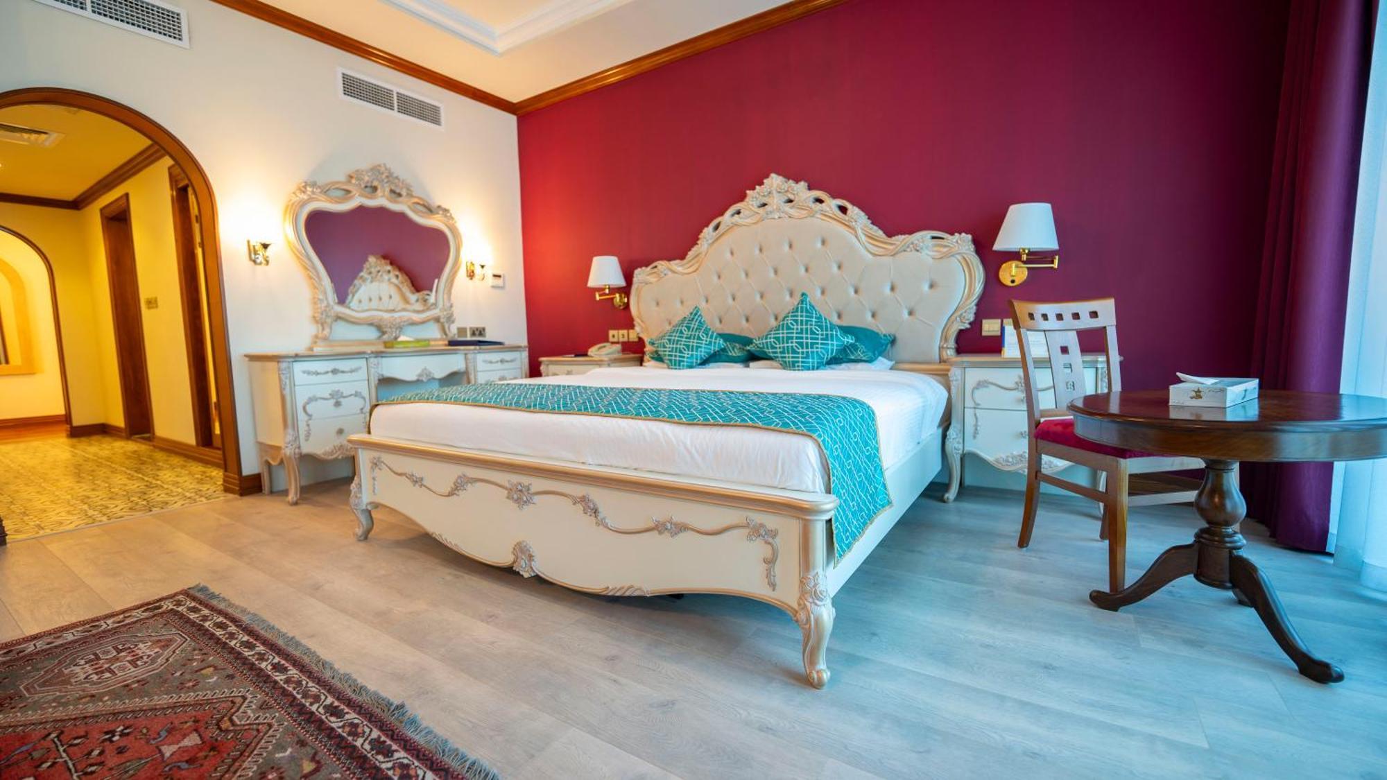 Отель Riviera 4*